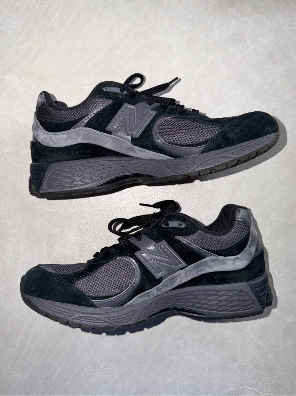 New Balance 2002R Sneakers